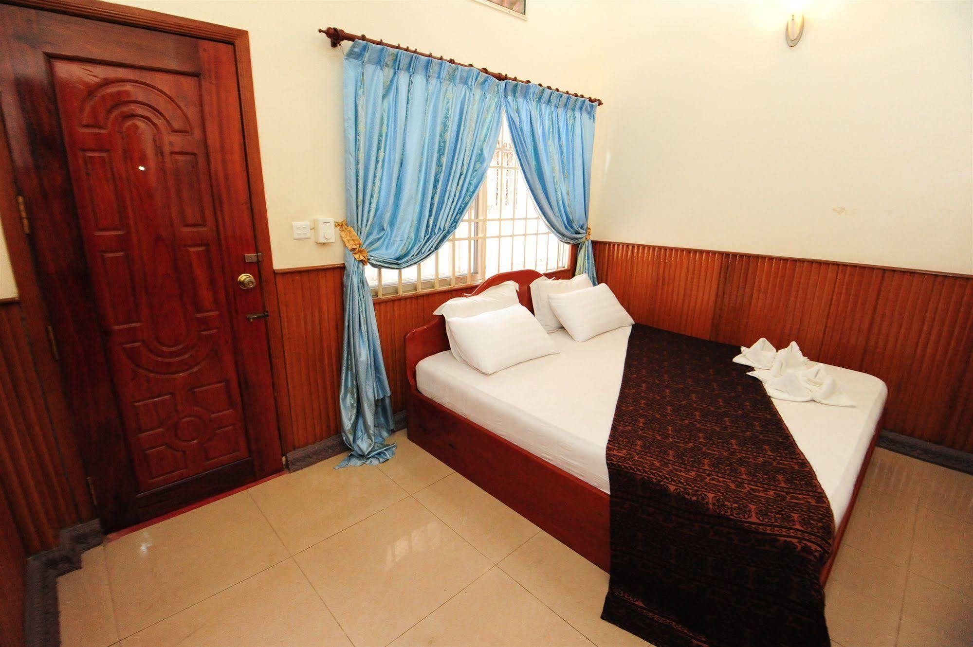 Okay Guesthouse Phnom Penh Exteriör bild